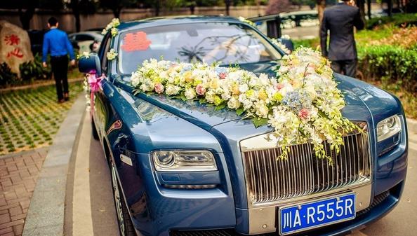 成都婚慶租車價格與婚車選擇